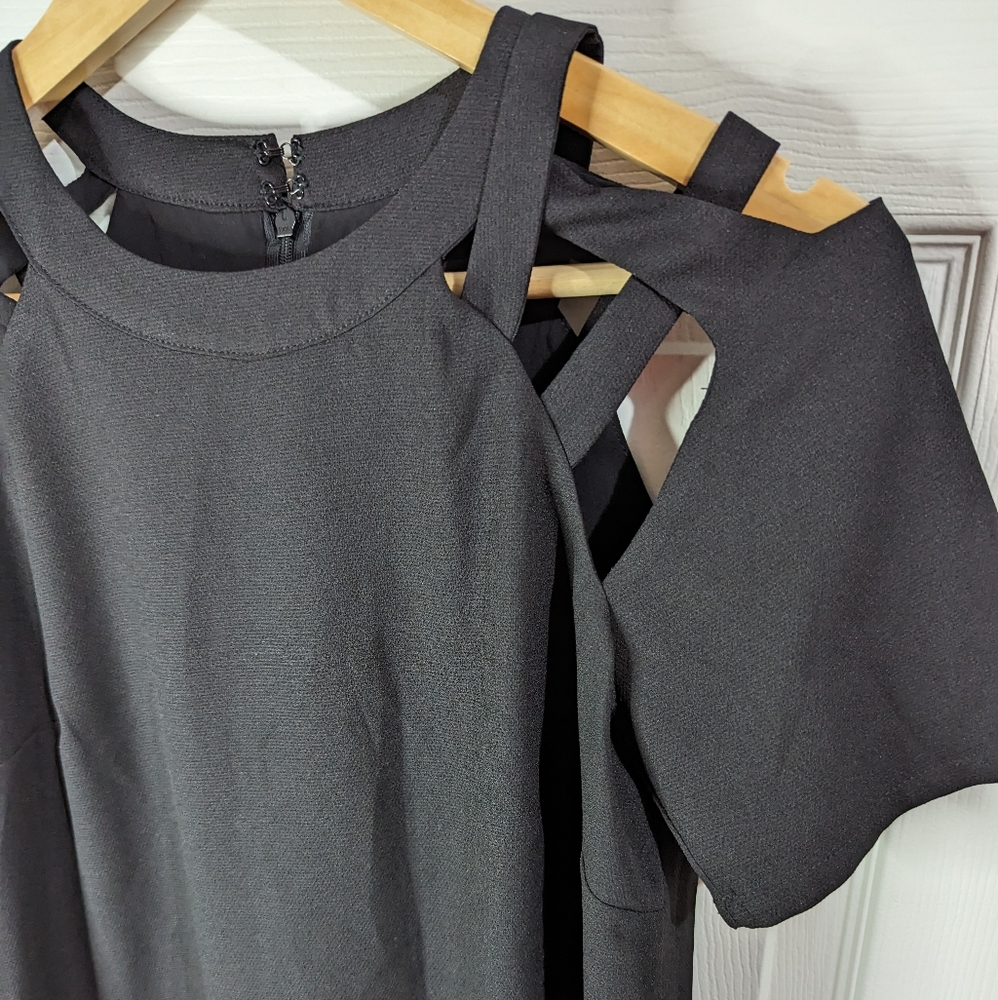Lulu's black cut out shoulder dress size small - Picture 8 of 8